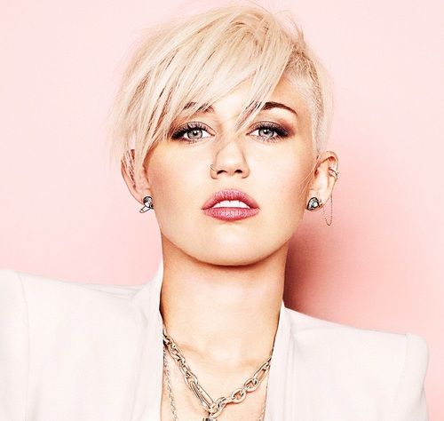 Miley-Cyrus-Blond-Hairstyle